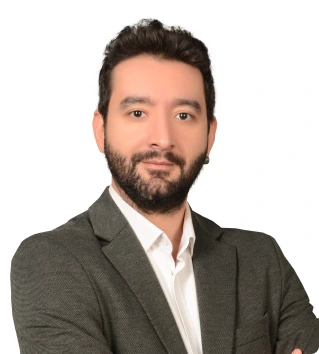 Şeref Ayhan